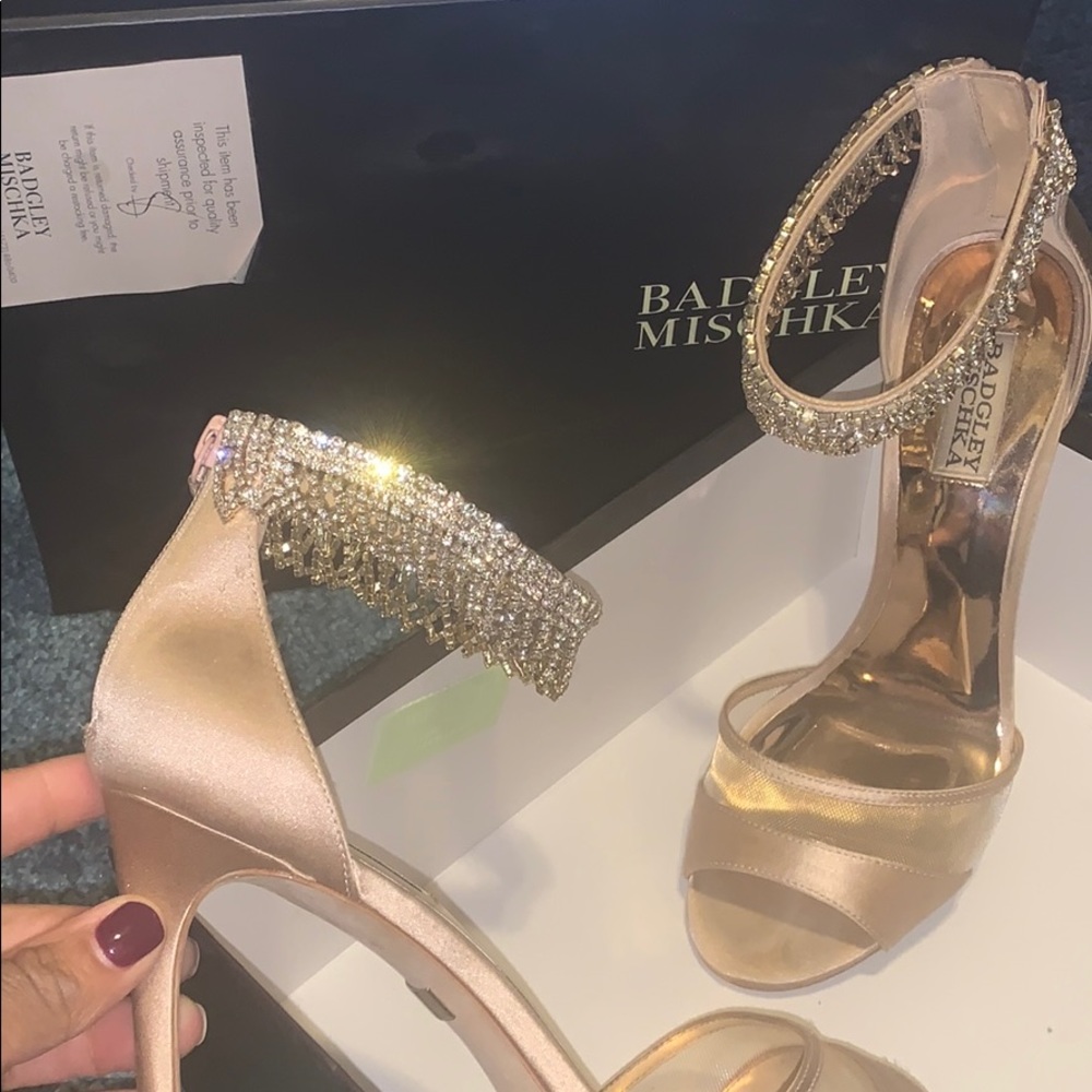 Badgley Mischka (size 8 1/2)